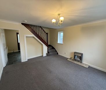2 bedroom semi-detached house to rent - Photo 3