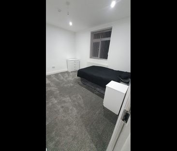 Room in a Shared House, Alum Rock Road, B8 - Photo 4