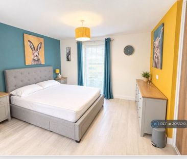 2 bedroom flat to rent - Photo 2