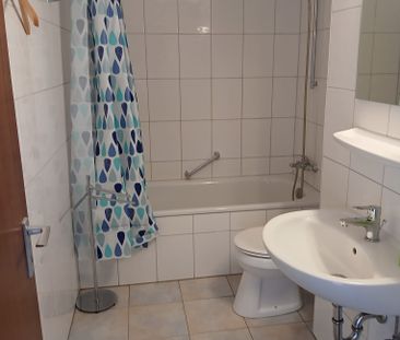 Appartement mit Südbalkon und Junggesellenküche im Rheinparkcenter - Photo 2