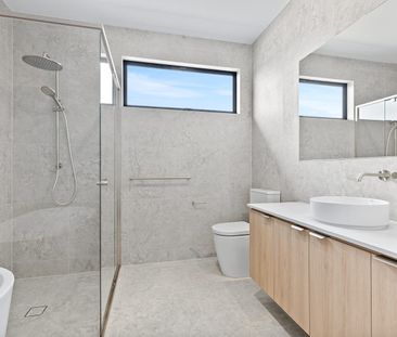 When only brand new will do - Photo 2