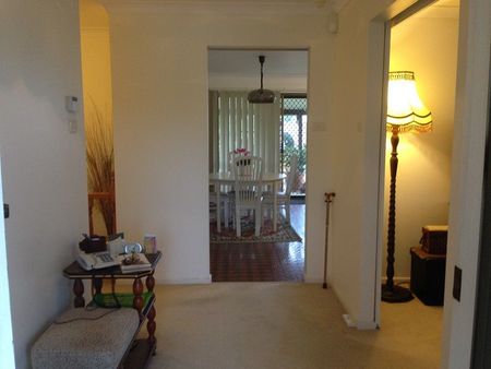 Large family sized furnished home - Photo 5