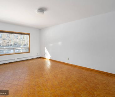 House for rent in Côte-Des-Neiges | Semi-furnished duplex - Photo 3