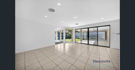 HUGE FAMILY HOME WITH ALL THE BELLS & WHISTLES! - Photo 3