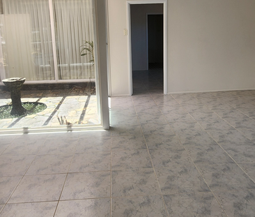 2 Binda Place, Bundall, QLD - Photo 2