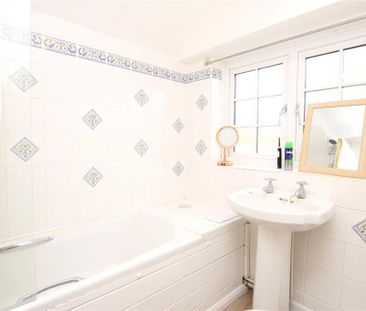 2 bedroom detached house to rent - Photo 5
