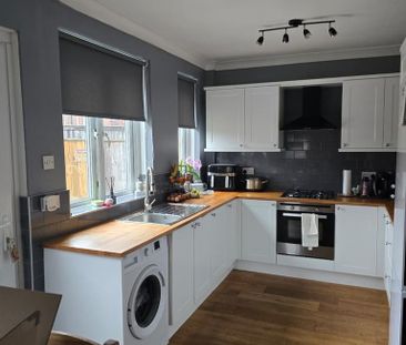 2 bedroom semi-detached house to rent - Photo 5