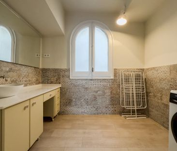 Double room with window in Barcelona - Photo 1