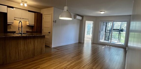 CONDO 4 1-2+GRAND BALCON+PARKING OPTION - Photo 2