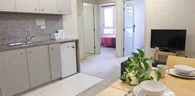 2 Bedroom Large Apartment - Photo 2