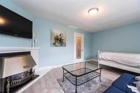 For Lease - 376 Kelly Crescent Unit# Main, Newmarket, Ontario - Photo 4