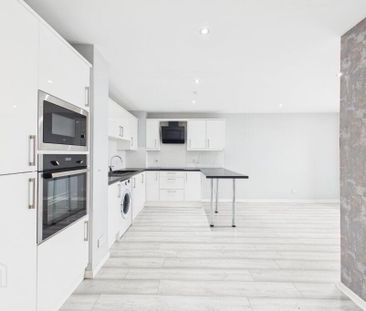 Flat 4 Tyrone House, 30 Adelaide Street, Belfast, BT2 8HH - Photo 4