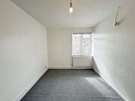 3 Bedroom House To Let - Photo 4