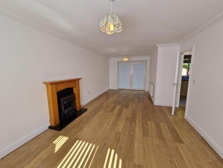 Sweet Briar Lane, West Cross, SA3 5JJ, Swansea - Photo 2