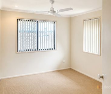LARGE FAMILY HOME HAS ALL THE FEATURES - Photo 3
