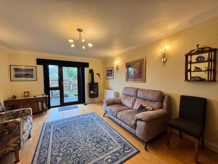 2 bedroom terraced house to rent - Photo 2