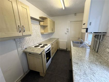 2 bedroom apartment to rent - Photo 4