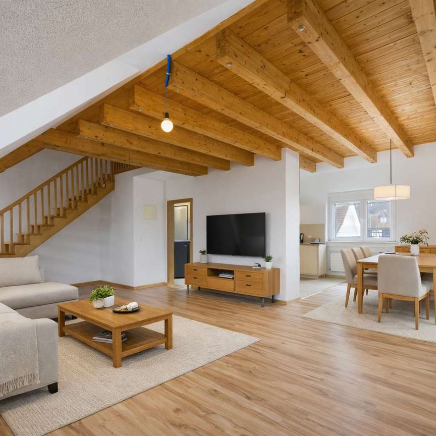 2.5 Zimmer, 114 m², 2. Stock - Photo 1