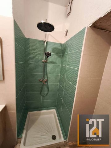 Appartement à louer - Nîmes 1 pièce de 33 m² - Photo 2