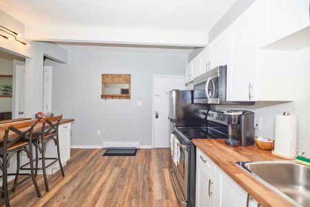 For Lease - 4675 QUEEN Street Unit# 1, Niagara Falls, Ontario - Photo 4