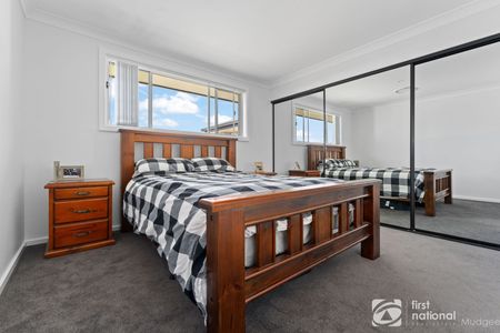 Stylish Family Comfort - Photo 3