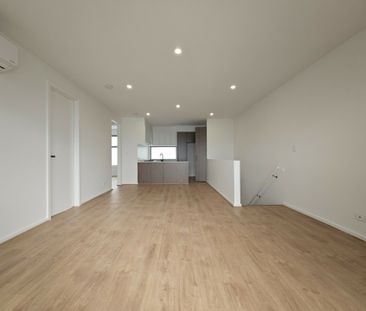 Modern Apartment GREAT Location. - Photo 1