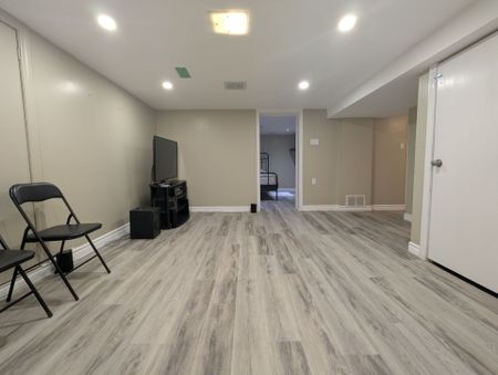 For Lease - 14 Lawndale Road, Toronto, Ontario - Photo 3