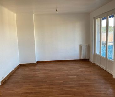 Location Appartement 3 pièces 71m² DRAGUIGNAN 83300 - Photo 3