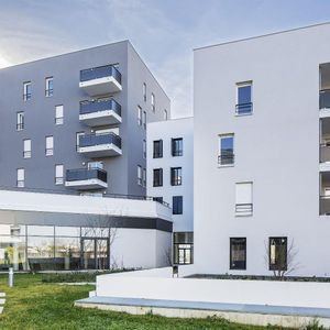 location Appartement T2 DE 44.1m² À VILLEURBANNE - Photo 2