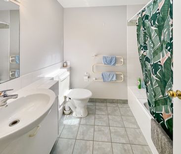 Lovely 2-bedroom home on the city end of Mt cook with garage. - Photo 1