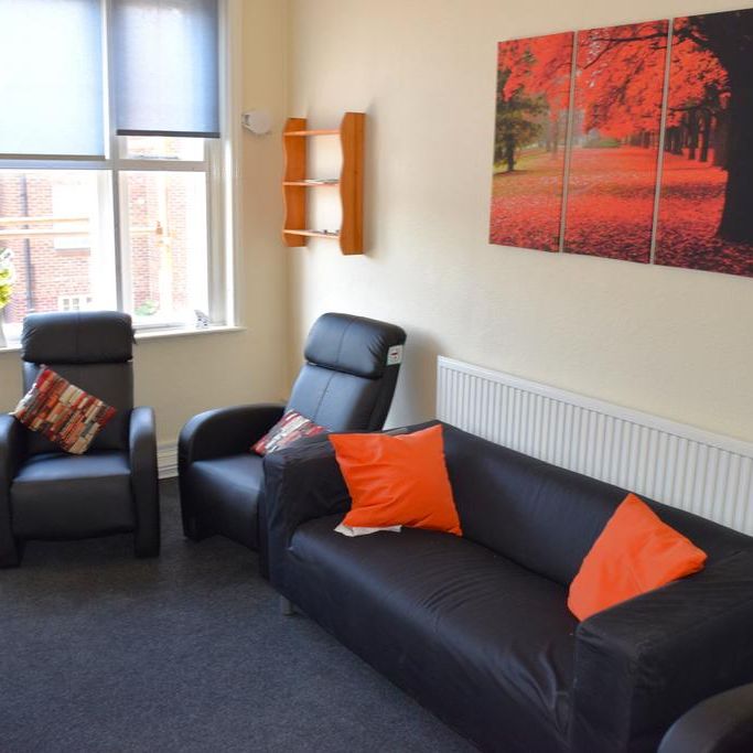 1 bedroom in a house share to rent - Photo 1