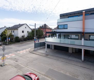 Lichtdurchflutete 5-Zimmer-Wohnung mit Terrasse und Garten in Linz ... - Photo 3