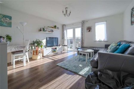 Meadow Way, Caversham, Reading, Berkshire, RG4 - Photo 2