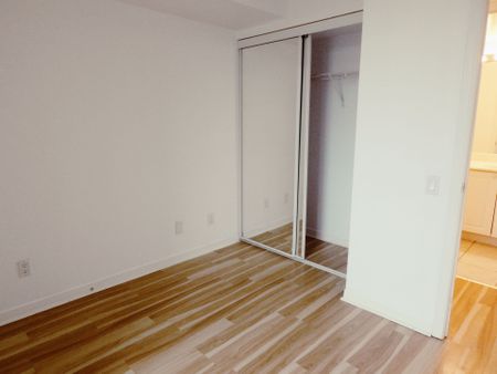 For Lease - 8 Hillcrest Avenue Unit# 2303, Toronto, Ontario - Photo 3