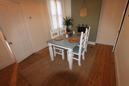 2 bedroom terraced house to rent - Photo 2