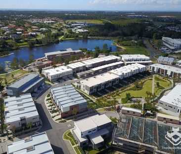 Luxurious 2 bedroom Townhome on the Park at Sola North Lakes - Photo 6