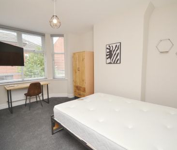 5 bedroom terraced house to rent - Photo 4