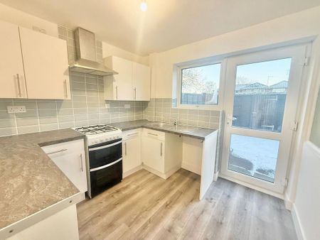 2 bedroom terraced house to rent - Photo 5