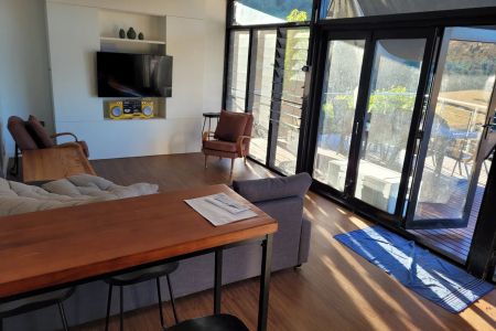 Tranquil Waterfront Living – Fully Furnished Oasis Just Minutes from Berowra Waters - Photo 3