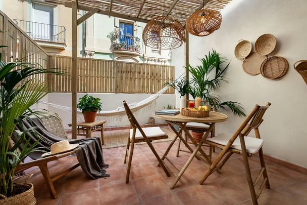 Carrer de Martínez de la Rosa, Barcelona, Catalonia 08012 - Photo 1