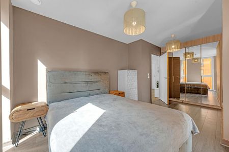 3 bedroom flat to rent - Photo 4