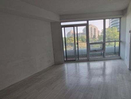 For Lease - 2212 Lake Shore Boulevard Unit# 516, Toronto, Ontario - Photo 4
