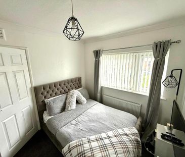 2 bedroom semi-detached house to rent - Photo 3