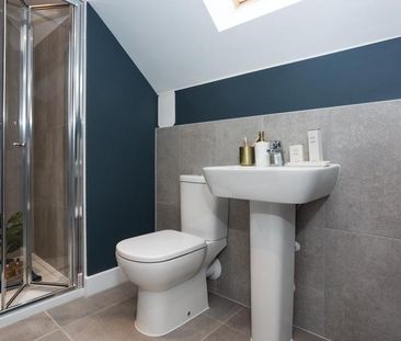 4 bedroom semi-detached house to rent - Photo 6