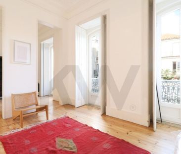 2 room luxury Apartment for rent in Misericórdia, Lisbon - Photo 3