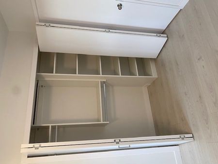 YORK HOUSE - Photo 3