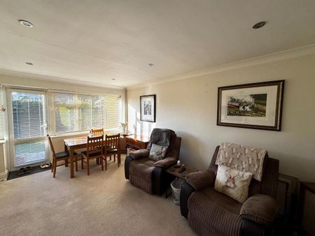 2 bedroom semi-detached bungalow to rent - Photo 5