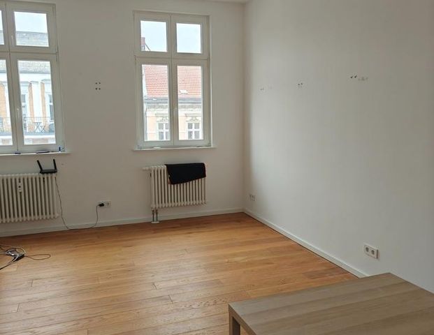Fully furnished 55m2 2 room apartment in Neukolln - Photo 1