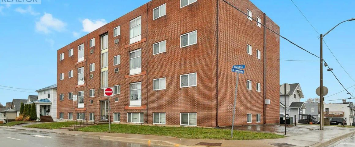 5 - 4663 HURON STREET — 2 Bedroom - Photo 1