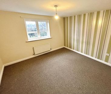 2 bedroom end of terrace house to rent - Photo 3